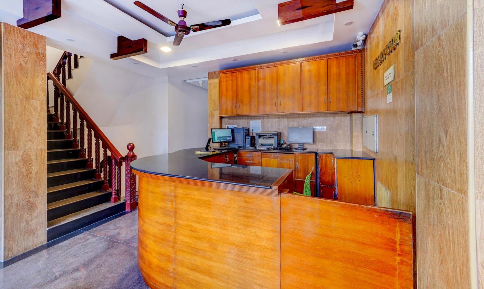 Itsy Hotels Prakasam Residency Pondicherry Eksteriør bilde