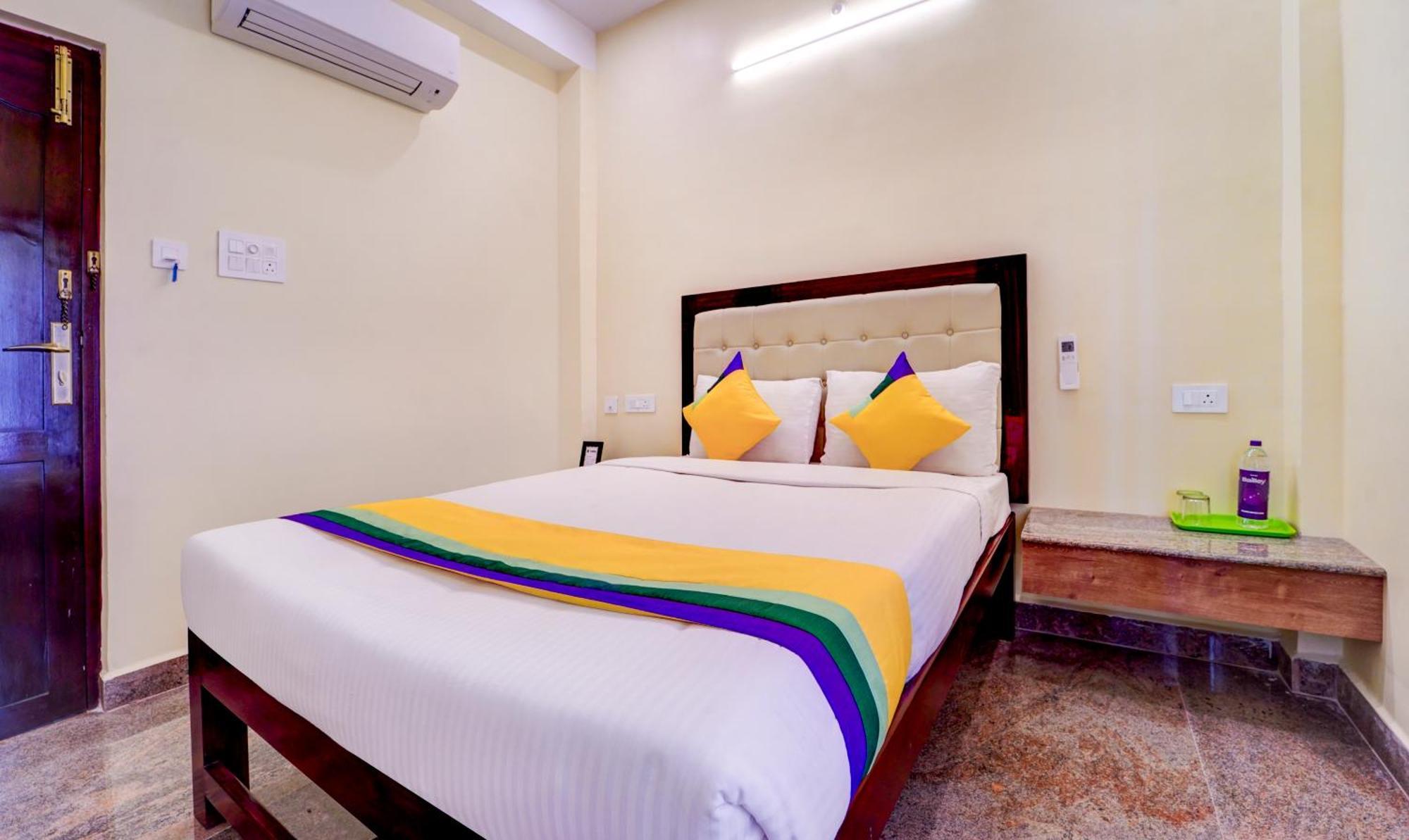 Itsy Hotels Prakasam Residency Pondicherry Eksteriør bilde