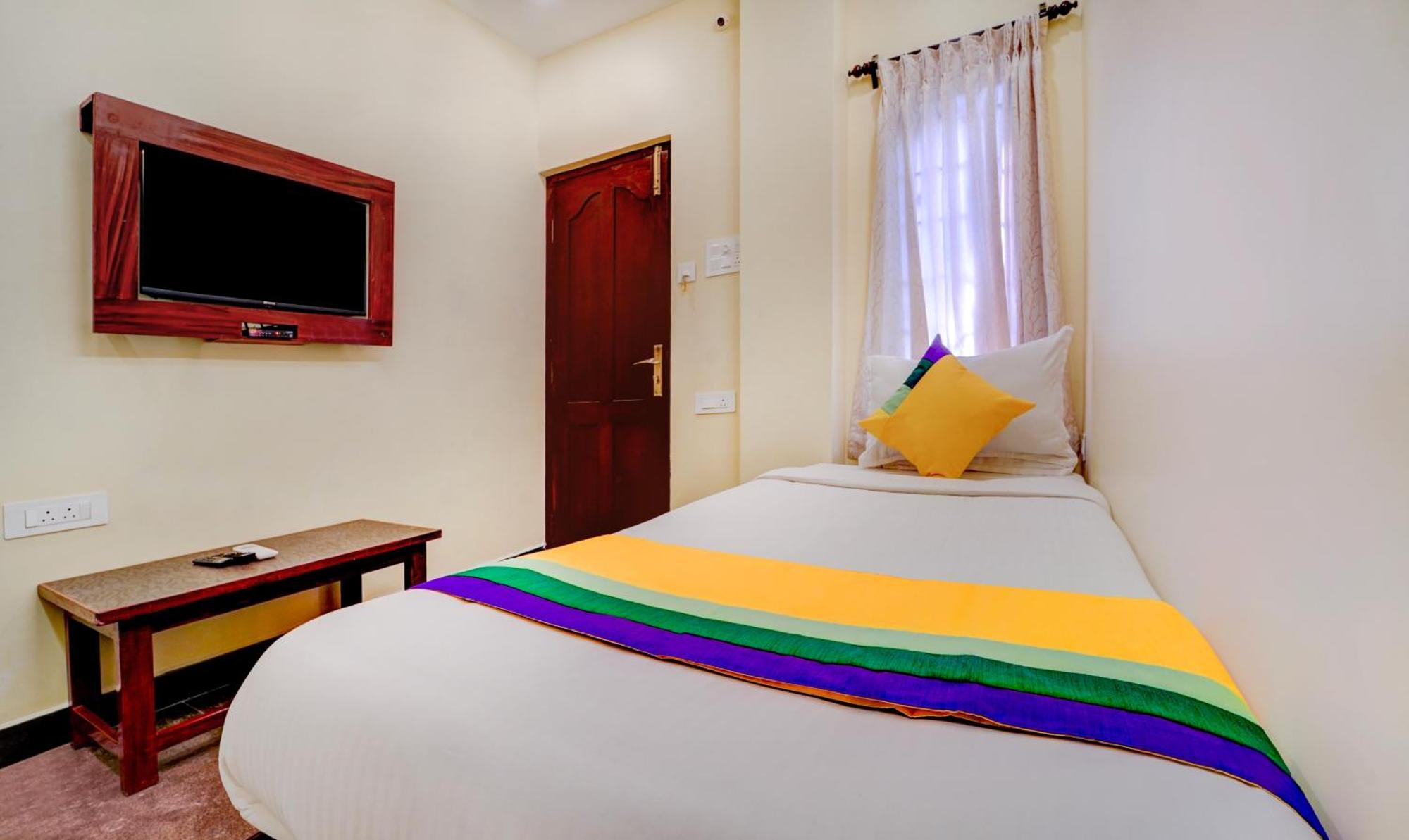 Itsy Hotels Prakasam Residency Pondicherry Eksteriør bilde