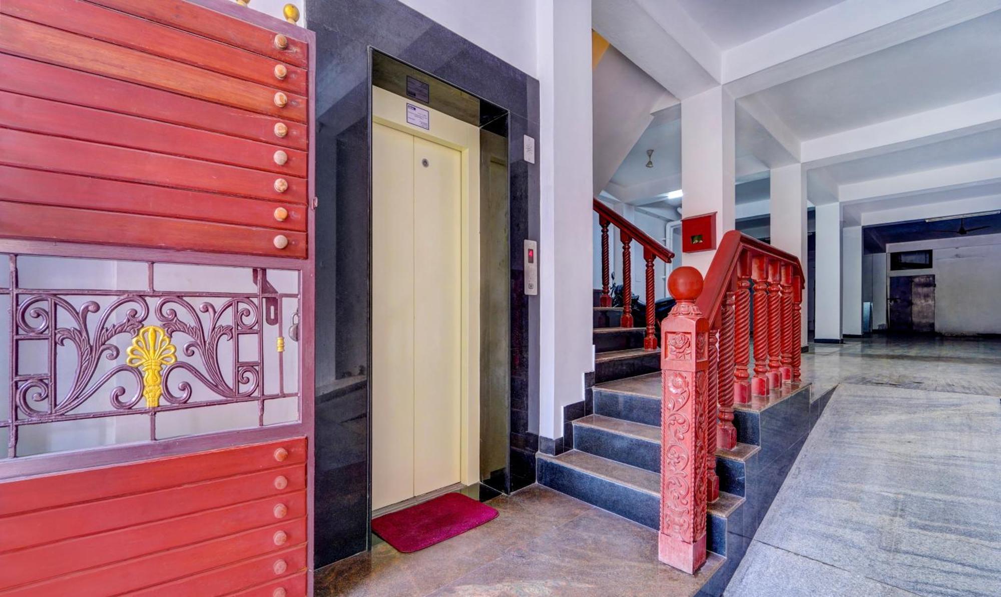 Itsy Hotels Prakasam Residency Pondicherry Eksteriør bilde