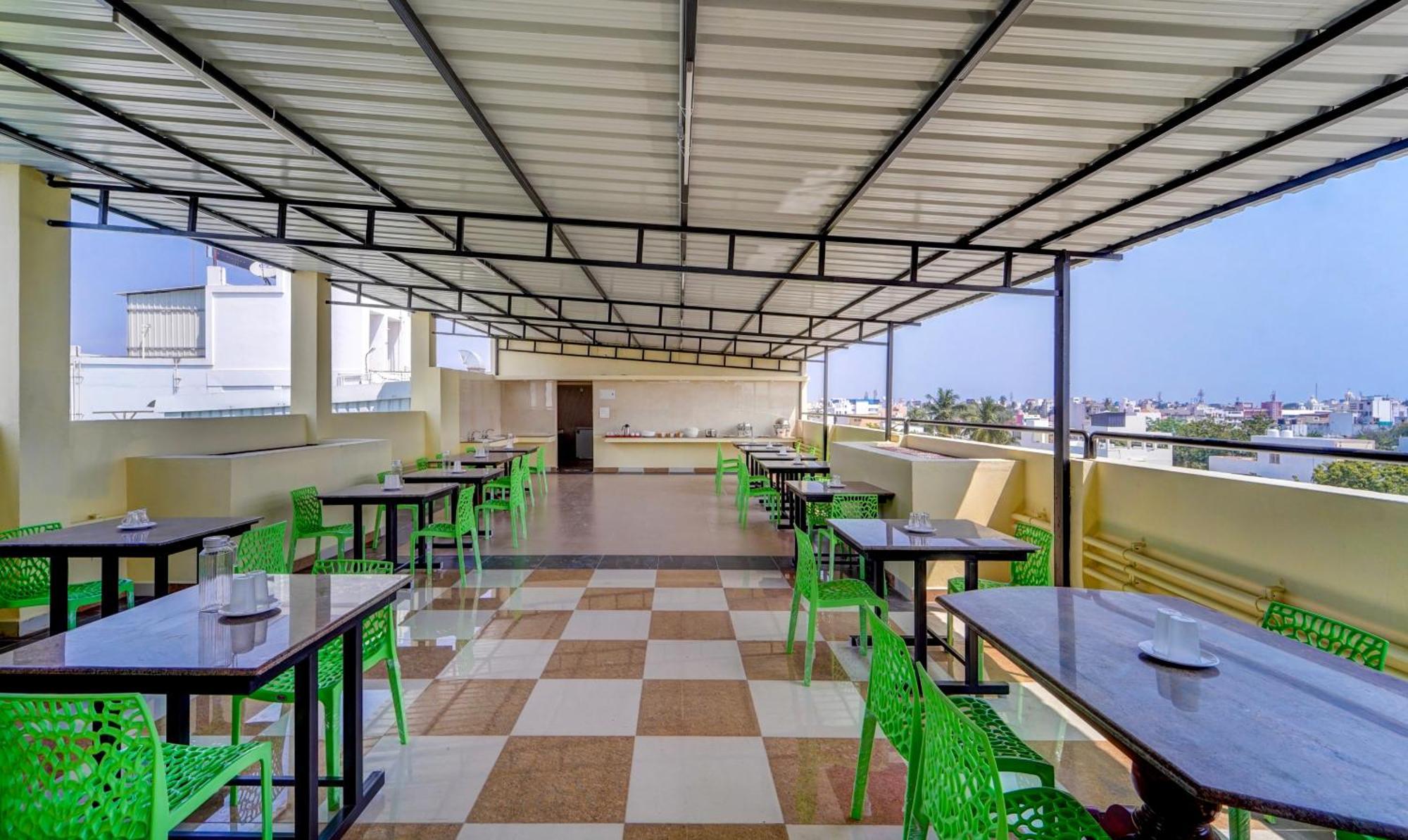 Itsy Hotels Prakasam Residency Pondicherry Eksteriør bilde