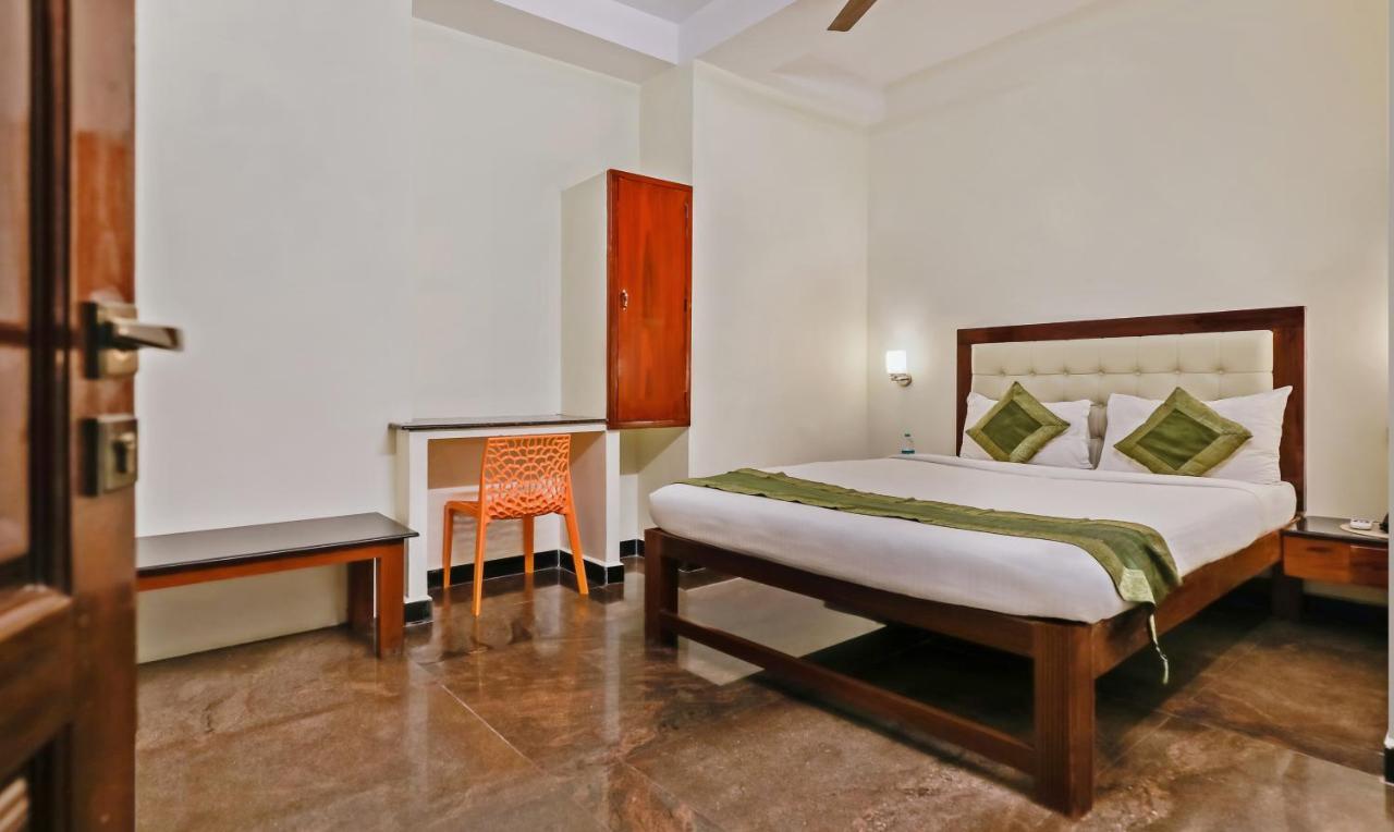 Itsy Hotels Prakasam Residency Pondicherry Eksteriør bilde